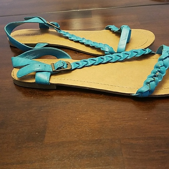 GOODWILL NOTICE Sandles - Picture 2 of 2